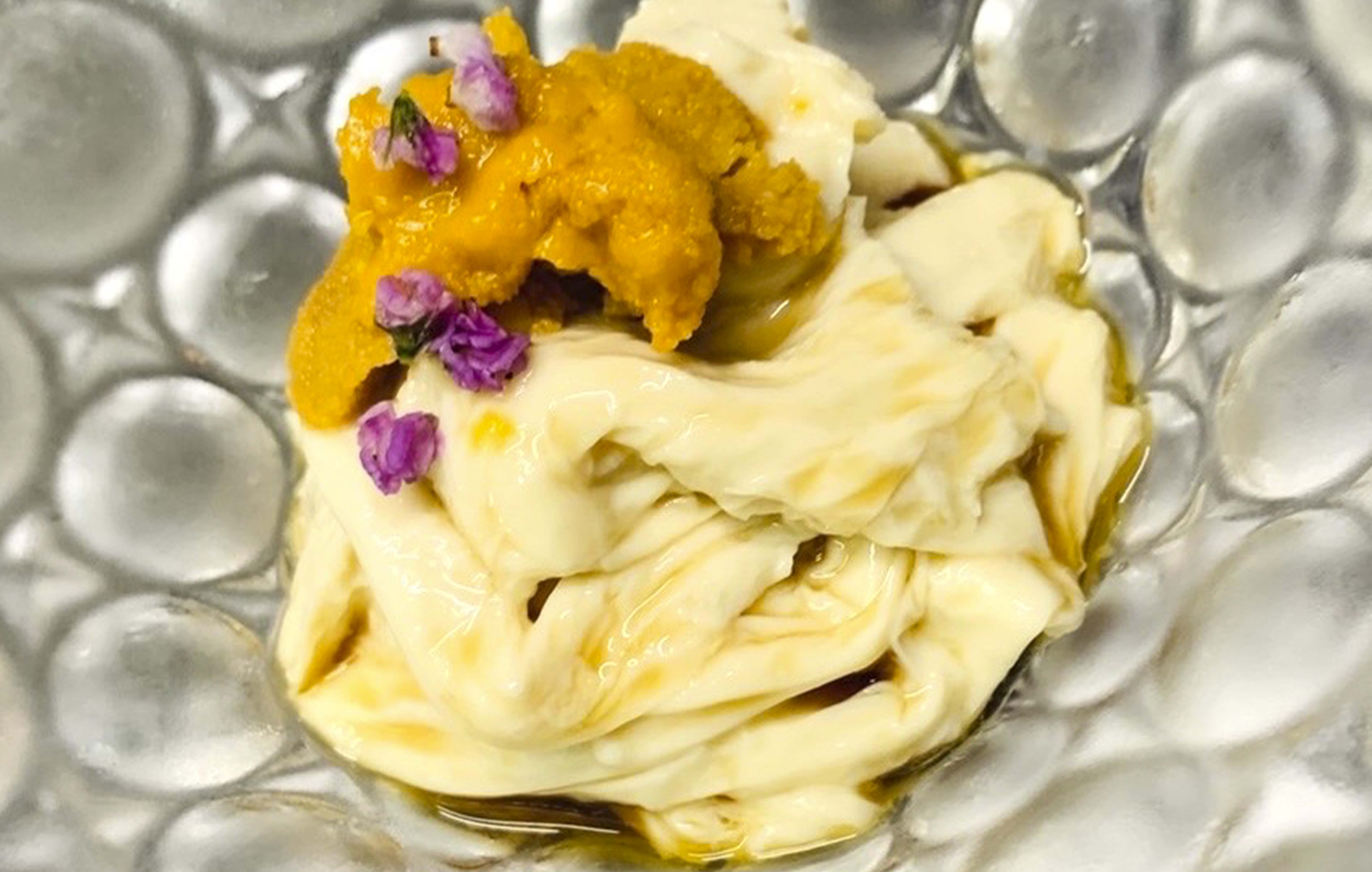 おばんざいメニュー　ずらりと並ぶ色とりどりのおばんざい